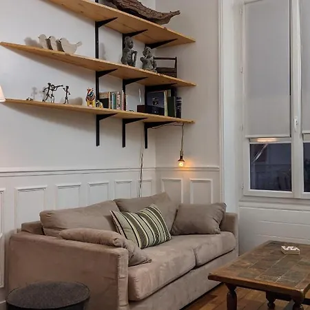 Private Acces To The Flat. Charming Parisian. Paris