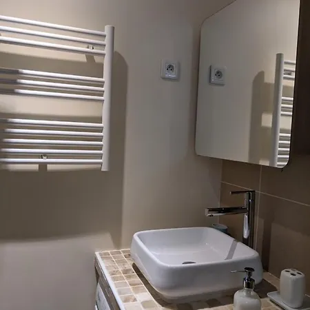 ゲストハウス Private Acces To The Flat. Charming Parisian.