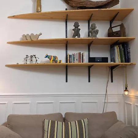 Penzion Private Acces To The Flat. Charming Parisian. 4*